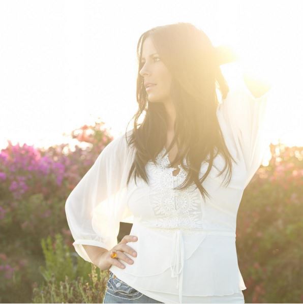 kai conversations... with sara evans